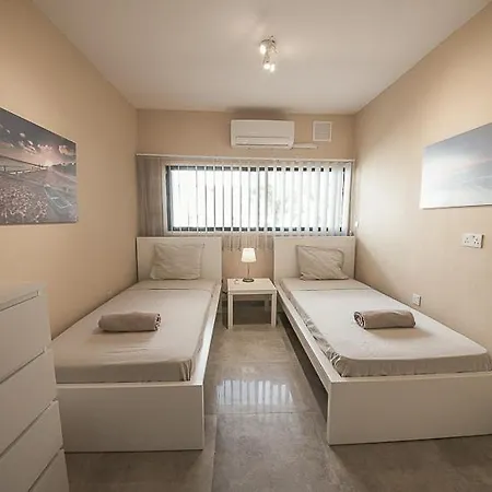 Peach Seaview 3 Bedroom Appartement *